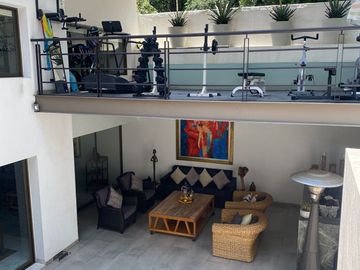 CASA CON SEGURIDAD EN BOSQUES DE LA HERRADURA