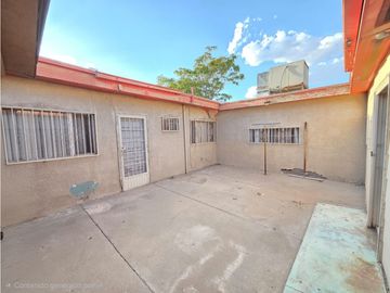 ¡CASA  CON POTENCIAL PARA USO COMERCIAL! | COL. MARGARITAS