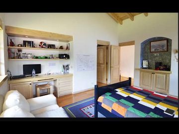 RESIDENCIA ESPECTACULAR, EN FRACCIONAMIENTO TLALPUENTE, CON JARDÍN!!