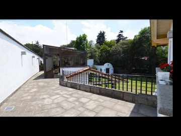 RESIDENCIA ESPECTACULAR, EN FRACCIONAMIENTO TLALPUENTE, CON JARDÍN!!