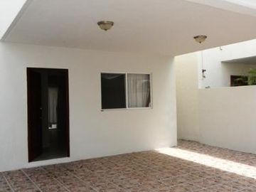 Casa en Residencial,  Isla Azul.