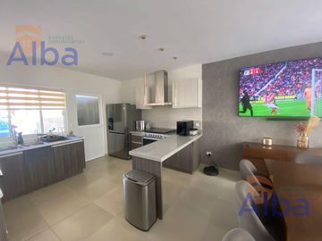 CASA EN VENTA AL NORTE EN PORTA VITTA RESIDENCIAL A UN PASO DE LA CLINICA 3