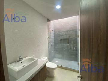 CASA EN VENTA AL NORTE EN PORTA VITTA RESIDENCIAL A UN PASO DE LA CLINICA 3