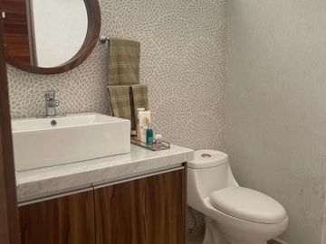 CASA EN VENTA AL NORTE EN PORTA VITTA RESIDENCIAL A UN PASO DE LA CLINICA 3