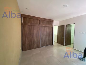 CASA EN VENTA AL NORTE EN PORTA VITTA RESIDENCIAL A UN PASO DE LA CLINICA 3
