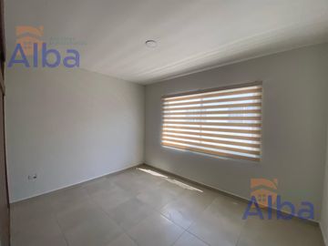 CASA EN VENTA AL NORTE EN PORTA VITTA RESIDENCIAL A UN PASO DE LA CLINICA 3