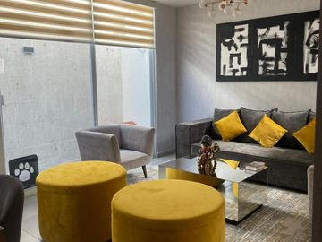 CASA EN VENTA AL NORTE EN PORTA VITTA RESIDENCIAL A UN PASO DE LA CLINICA 3