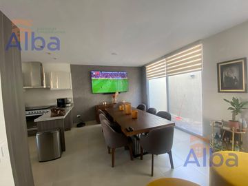 CASA EN VENTA AL NORTE EN PORTA VITTA RESIDENCIAL A UN PASO DE LA CLINICA 3