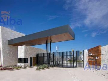 CASA EN VENTA AL NORTE EN PORTA VITTA RESIDENCIAL A UN PASO DE LA CLINICA 3