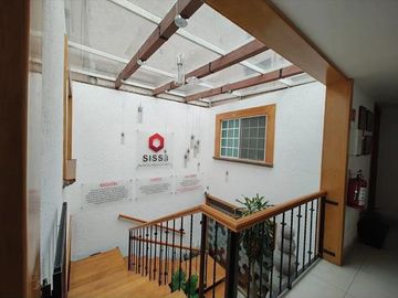 CASA CON USO DE SUELO PARA OFICINAS EN LETRAN VALLE, CON ROOF GARDEN!