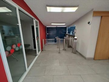 CASA CON USO DE SUELO PARA OFICINAS EN LETRAN VALLE, CON ROOF GARDEN!
