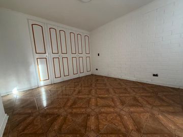 CASA CON EXCELENTE DISTRIBUCION Y MUY COMODA