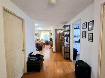 VENDO CASA 3P EN SANTA MARÍA DE MAIPÚ  153 MTS2