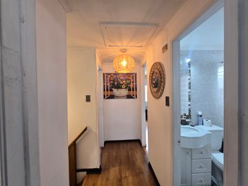 VENDO CASA EN MAIPÚ CENTRO 4H 2B 1E