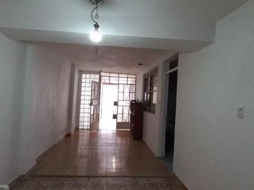Departamento en primer piso, con cochera, Urb. Antonia Moreno de Cáceres, Ventanilla