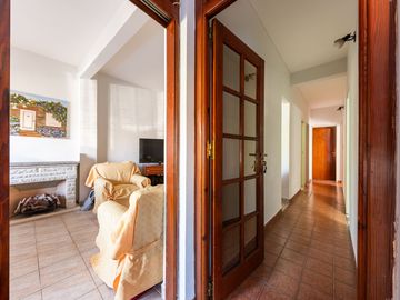 VENTA CASA 5 AMBIENTES EN MALVINAS ARGENTINAS.