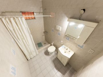 VENTA CASA 5 AMBIENTES EN MALVINAS ARGENTINAS.
