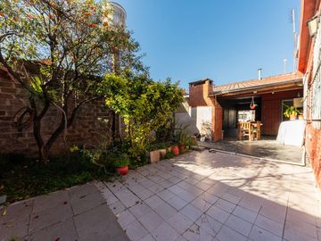 VENTA CASA 5 AMBIENTES EN MALVINAS ARGENTINAS.