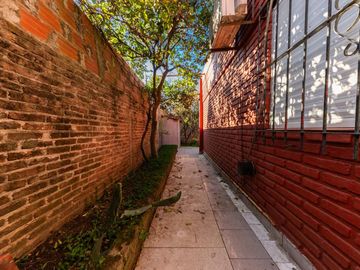 VENTA CASA 5 AMBIENTES EN MALVINAS ARGENTINAS.