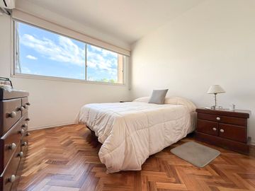 DPTO 6 AMBIENTES VENTA REMODELADO COCHERA CIUDAD