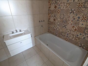 2 ambientes en venta - Colegiales - Apto Crédito