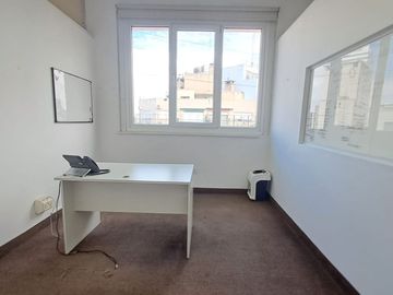 ALQUILER OFICINA  203 METROS MONSERRAT