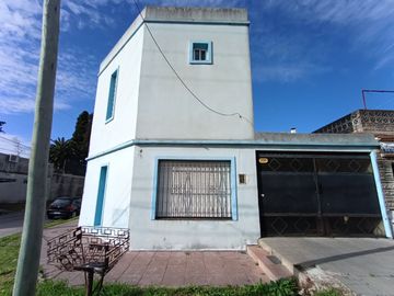 CASA 6 AMBIENTES EN VENTA LLAVALLOL