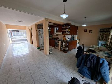 VENTA CASA 2 DORMITORIOS CON PILETA B PANAMERICANO