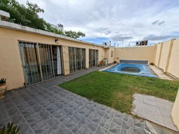 VENTA CASA 2 DORMITORIOS CON PILETA B PANAMERICANO