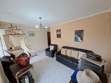 VENTA CASA 2 DORMITORIOS CON PILETA B PANAMERICANO