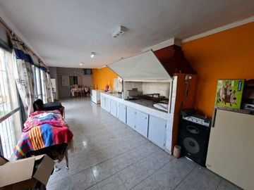 VENTA CASA 2 DORMITORIOS CON PILETA B PANAMERICANO