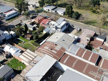 ALQUILER GALPON MORENO FRENTE UNIVERS LOTE 850M2