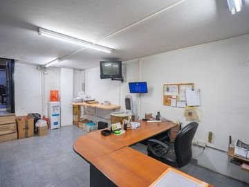ALQUILER GALPON MORENO FRENTE UNIVERS LOTE 850M2