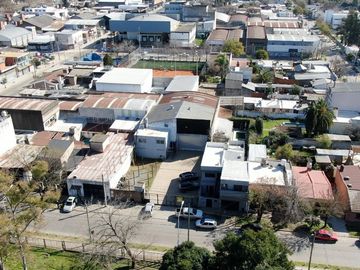 ALQUILER GALPON MORENO FRENTE UNIVERS LOTE 850M2