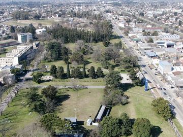 ALQUILER GALPON MORENO FRENTE UNIVERS LOTE 850M2