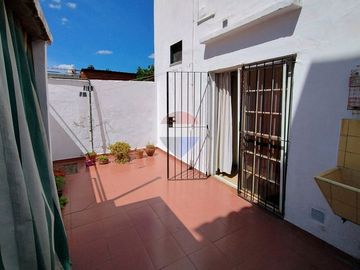 CASA PH AL FRENTE C/ PATIO SIN EXPENSAS EN BERNAL