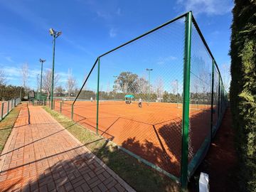 LOTE en Barrio SANTA GUADALUPE Excelente Ubicacion