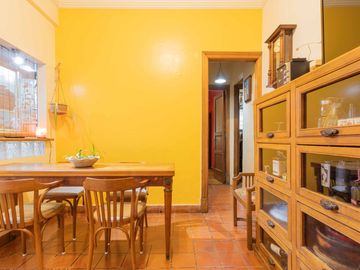 Venta Hogar Obrero: 3 Amb + Escritorio y Mucha Luz