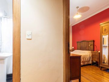 Venta Hogar Obrero: 3 Amb + Escritorio y Mucha Luz