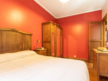 Venta Hogar Obrero: 3 Amb + Escritorio y Mucha Luz