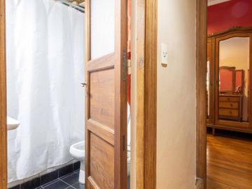Venta Hogar Obrero: 3 Amb + Escritorio y Mucha Luz