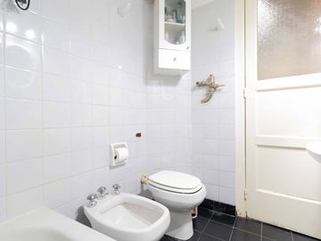 Venta Hogar Obrero: 3 Amb + Escritorio y Mucha Luz