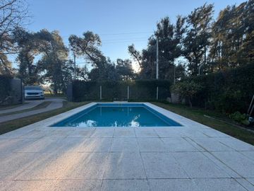 VENTA CASA  PISCINA yparrilla. PAVON (Ruta6yruta8)