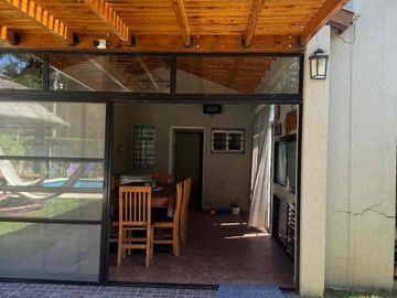 VENTA CASA  PISCINA yparrilla. PAVON (Ruta6yruta8)