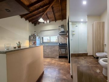 VENTA CASA  PISCINA yparrilla. PAVON (Ruta6yruta8)