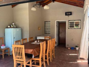 VENTA CASA  PISCINA yparrilla. PAVON (Ruta6yruta8)