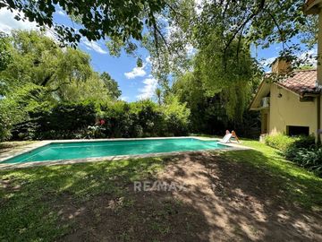 CASA EN ALQUILER CON PILETA EN LOS LAGARTOS CC