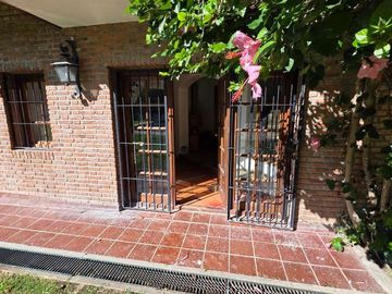 CASA VENTA BARRIO BELLO HORIZONTE TIGRE 4 amb