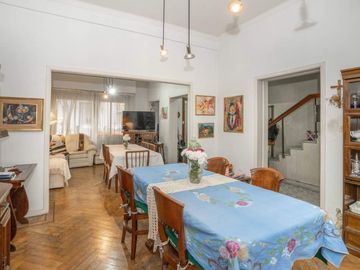 Casa 4 amb c/patio,parrilla y cochera venta Flores