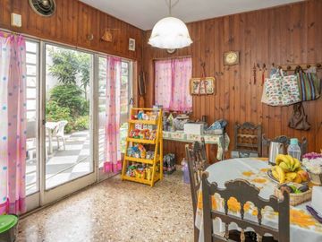 Casa 4 amb c/patio,parrilla y cochera venta Flores